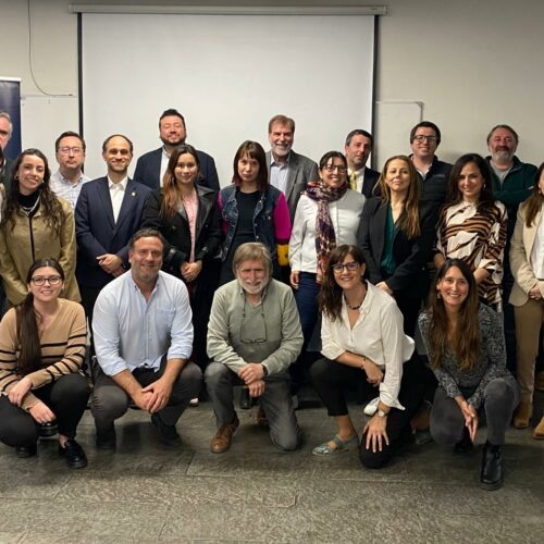 Camila Boettiger participa en el "Acuerdo para el Agua" como parte de un esfuerzo por priorizar la gestión hídrica en Chile