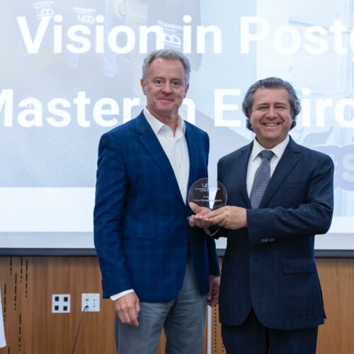 Magíster en Derecho Ambiental recibe prestigioso premio Global Vision UDD 