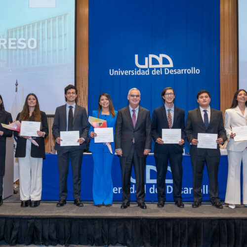 Facultad de Derecho UDD celebró la Ceremonia de Egreso 2025 en Santiago 