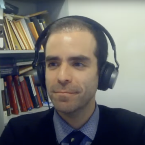 Profesor Nicolás Enteiche expone en cátedra internacional sobre límites al poder regulatorio 