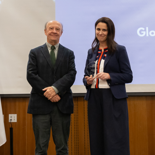 Profesora Wendy Inostroza recibe el Global Spirit Award