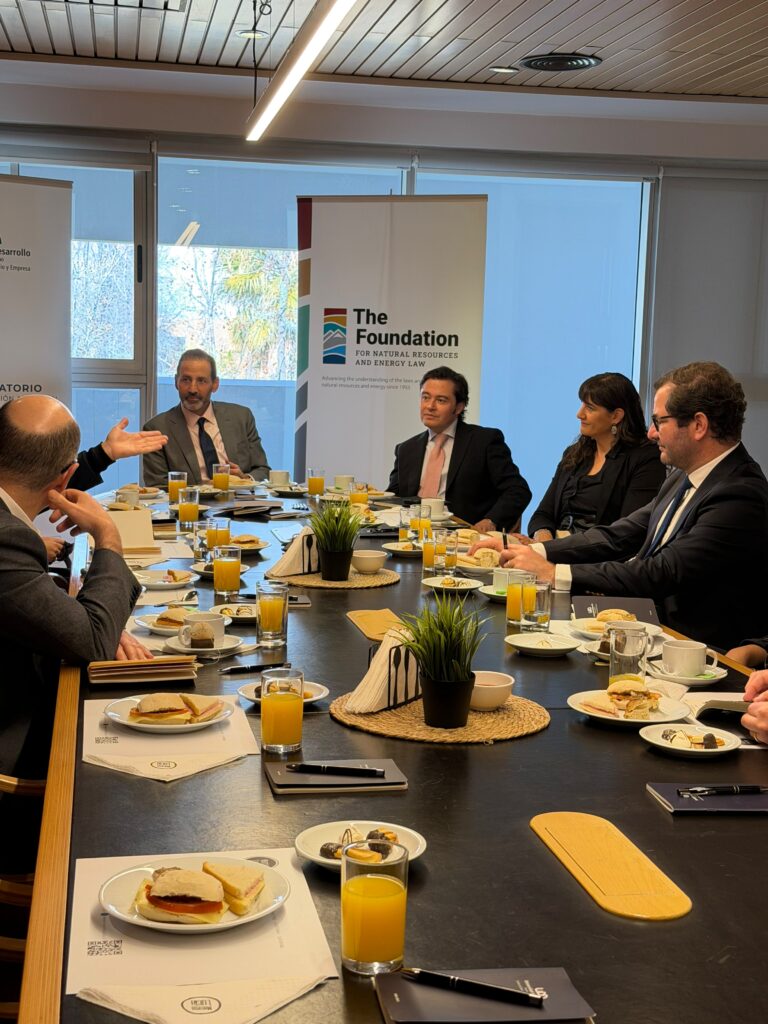 conversatorio "Perspectivas de la Industria de la Energía en Estados Unidos y Chile" 1
