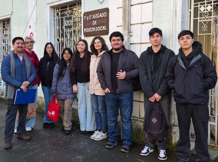 Alumnos de Derecho del Consumidor visitaron los Juzgados de Policía Local de Concepción